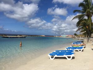 mambo beach het strand